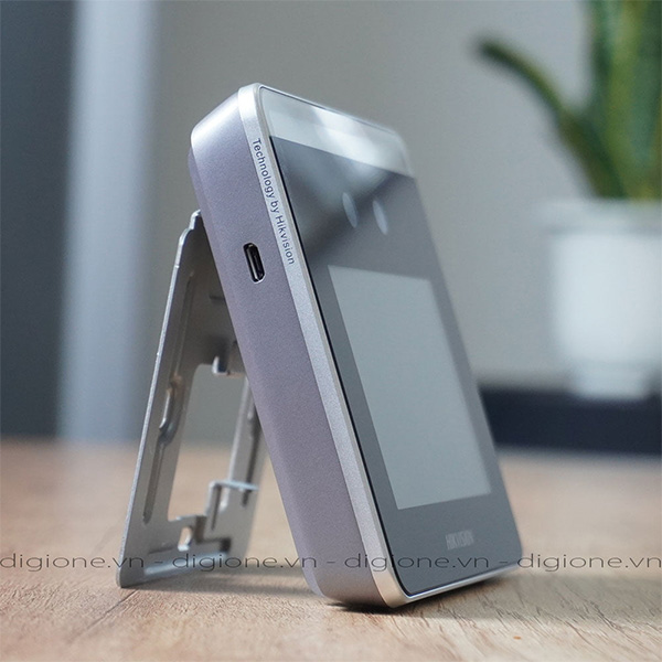 Máy Chấm Công Nhận Diện Khuôn Mặt Hikvision DS-K1T331W