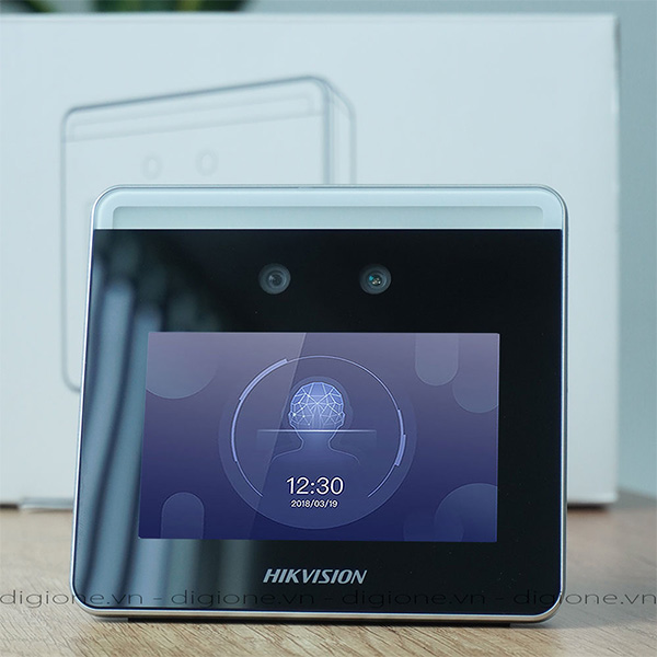 Máy Chấm Công Nhận Diện Khuôn Mặt Hikvision DS-K1T331W