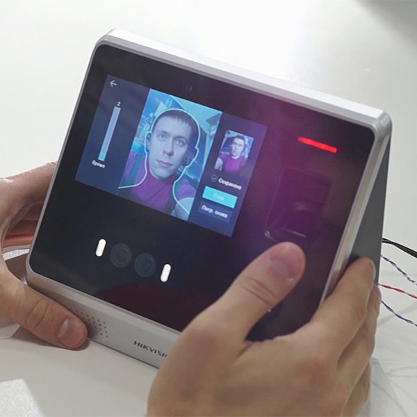 Máy Chấm Công Vân Tay - Nhận Diện Khuôn Mặt Hikvision DS-K1T605MF