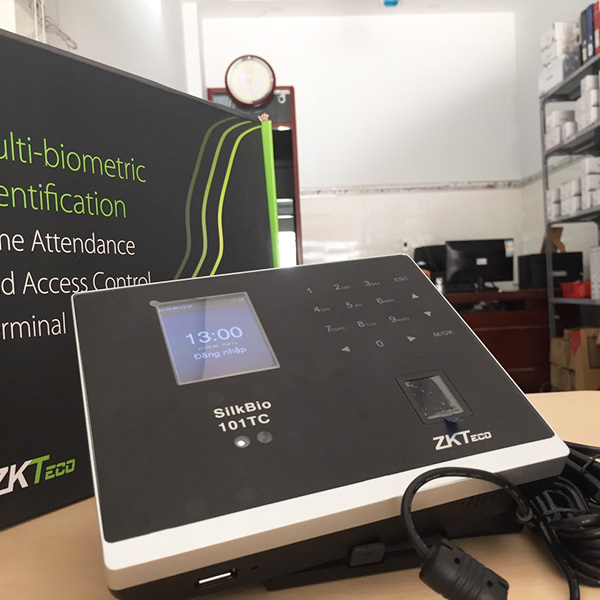 Máy Chấm Công Vân Tay - Nhận Diện Khuôn Mặt (Thẻ Cảm Ứng) ZKTeco 101-TC