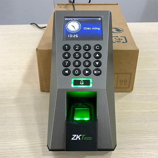 Máy Chấm Công Vân Tay - Thẻ Cảm Ứng (Kiểm Soát Cửa Ra Vào) ZKTeco F18