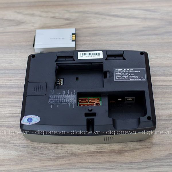 Máy Chấm Công Vân Tay - Thẻ Cảm Ứng Ronald Jack S810A
