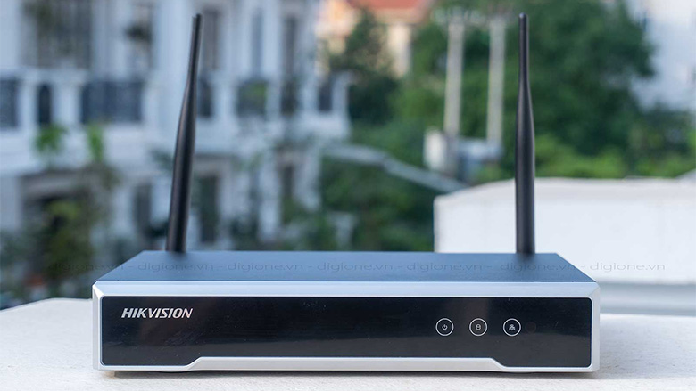 bo-kit-camera-wifi-hikvision-nk44w0h-4mp-mat-truoc