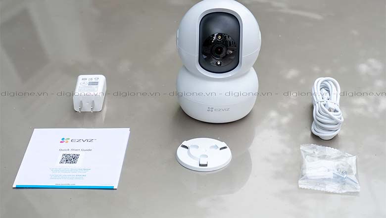 Những phụ kiện kèm theo camera