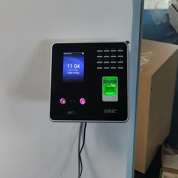 Máy Chấm Công Vân Tay - Khuôn mặt ZKTeco MB20