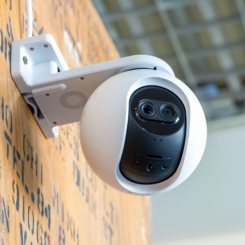 Camera Ezviz C8PF 2MP - Ống kính kép toàn cảnh