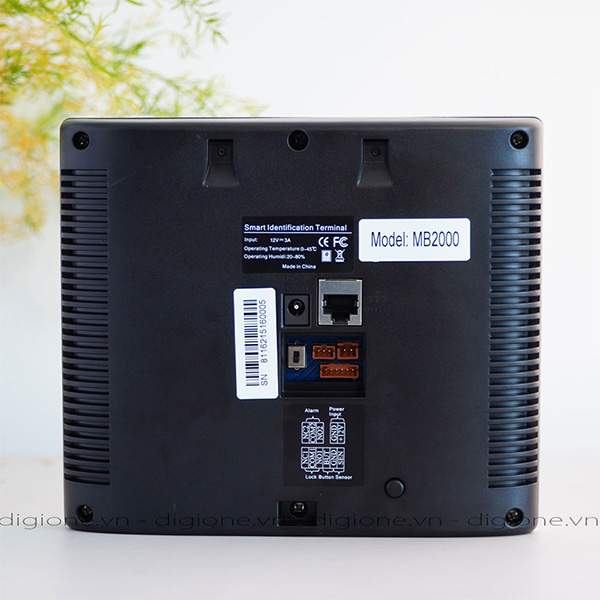 Máy chấm công nhận diện khuôn mặt, vân tay ZKTeco MB2000