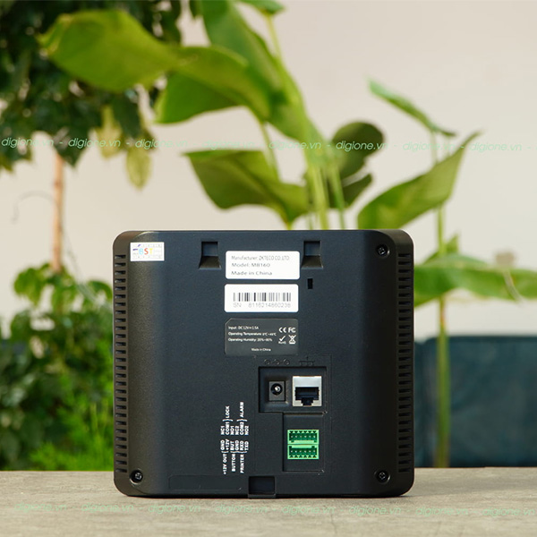 Máy Chấm Công Nhận Diện Khuôn Mặt, Vân Tay ZKTeco MB160