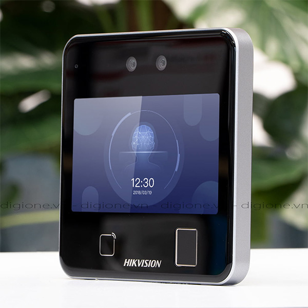 Máy chấm công nhận diện khuôn mặt, vân tay, thẻ Hikvision DS-K1T642MFW