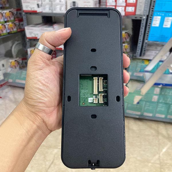 Máy Chấm Công Hikvision DS-K1T804AMF - Thẻ Mifare, Có Wifi