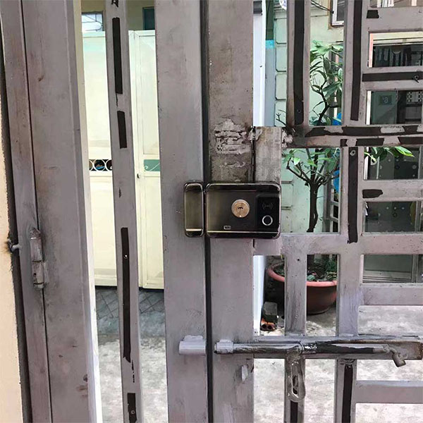 Khóa Cửa Thông Minh Bozo B221 F2