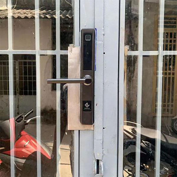 Khóa Cửa Thông Minh Bozo KDLY03