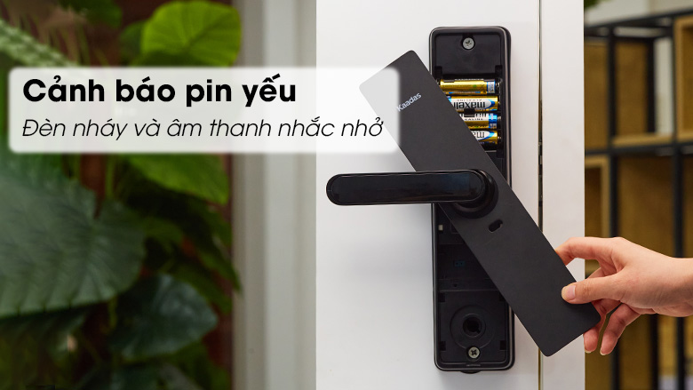 khoa-cua-dien-tu-kaadas-l7-5-dung-pin