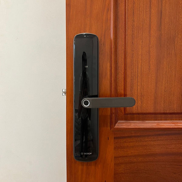 Khoá Cửa Thông Minh Bosch ID60BK