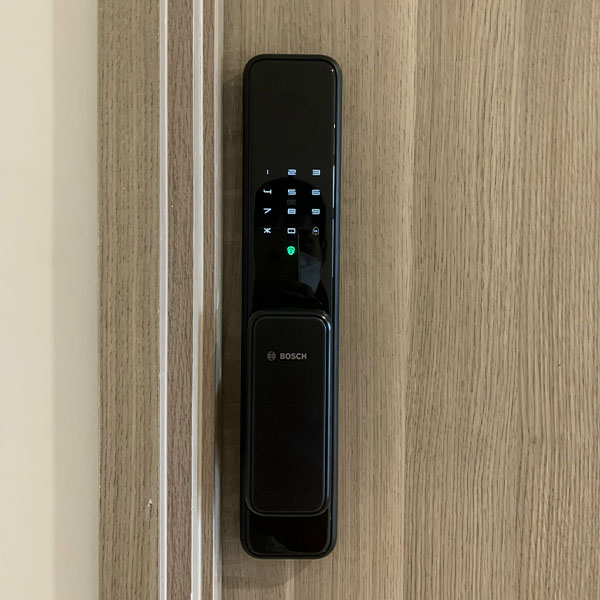 Khoá Cửa Thông Minh Bosch EL 600KB - Mở Khoá Bằng Khuôn Mặt