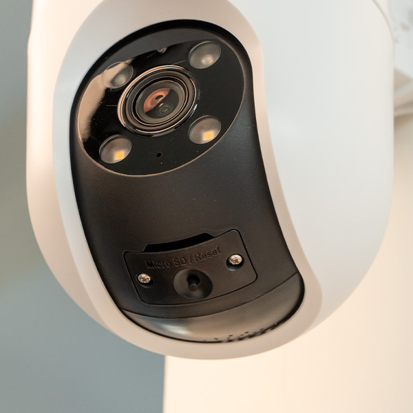 Camera Ezviz H8c - Chống nước, tích hợp sim 4G
