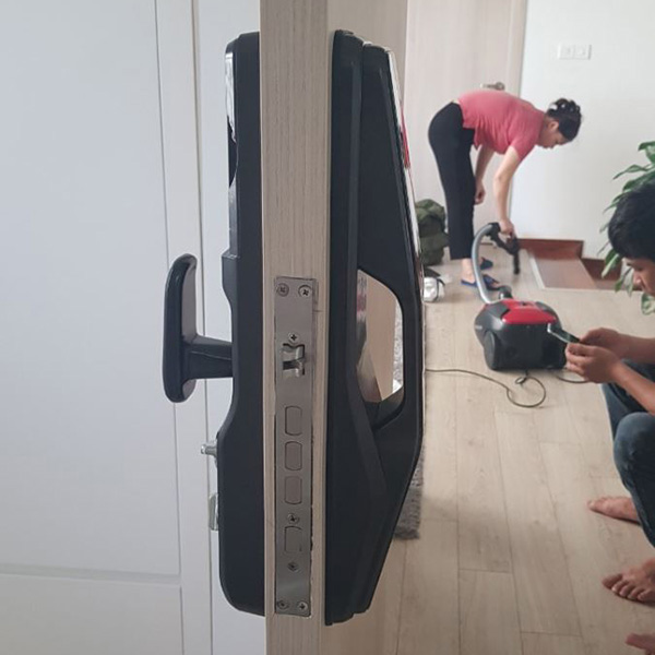 Khoá Cửa Điện Tử Kassler KL-868 Kết Nối Wifi