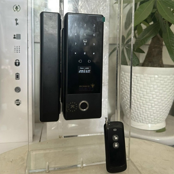Khóa Cửa Điện Tử Kassler KL-569 - Dùng APP & Remote