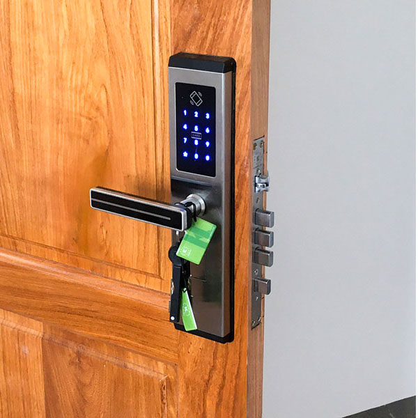 Khóa Cửa Điện Tử Kassler KL-667 SILVER Kết Nối Bluetooth