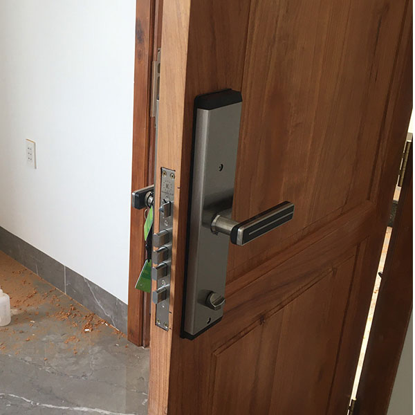 Khóa Cửa Điện Tử Kassler KL-667 SILVER Kết Nối Bluetooth