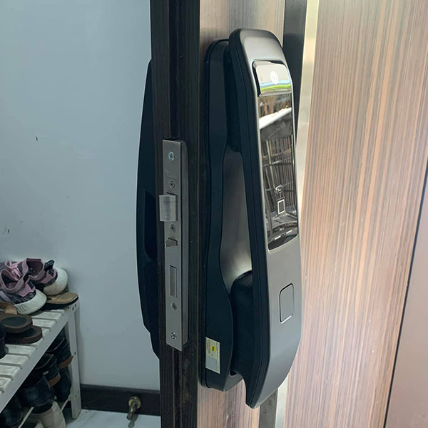 Khóa Cửa Yale YMI70A