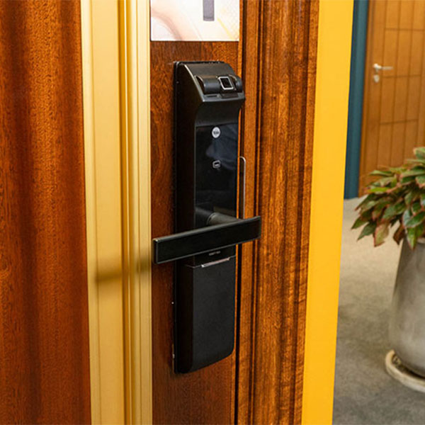 Khóa Cửa Yale YDM7116A