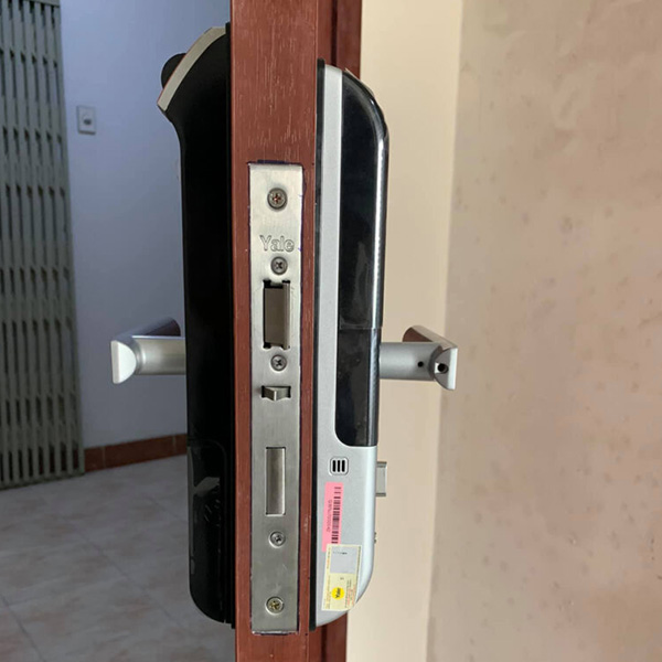Khóa Cửa Yale YDM4109A
