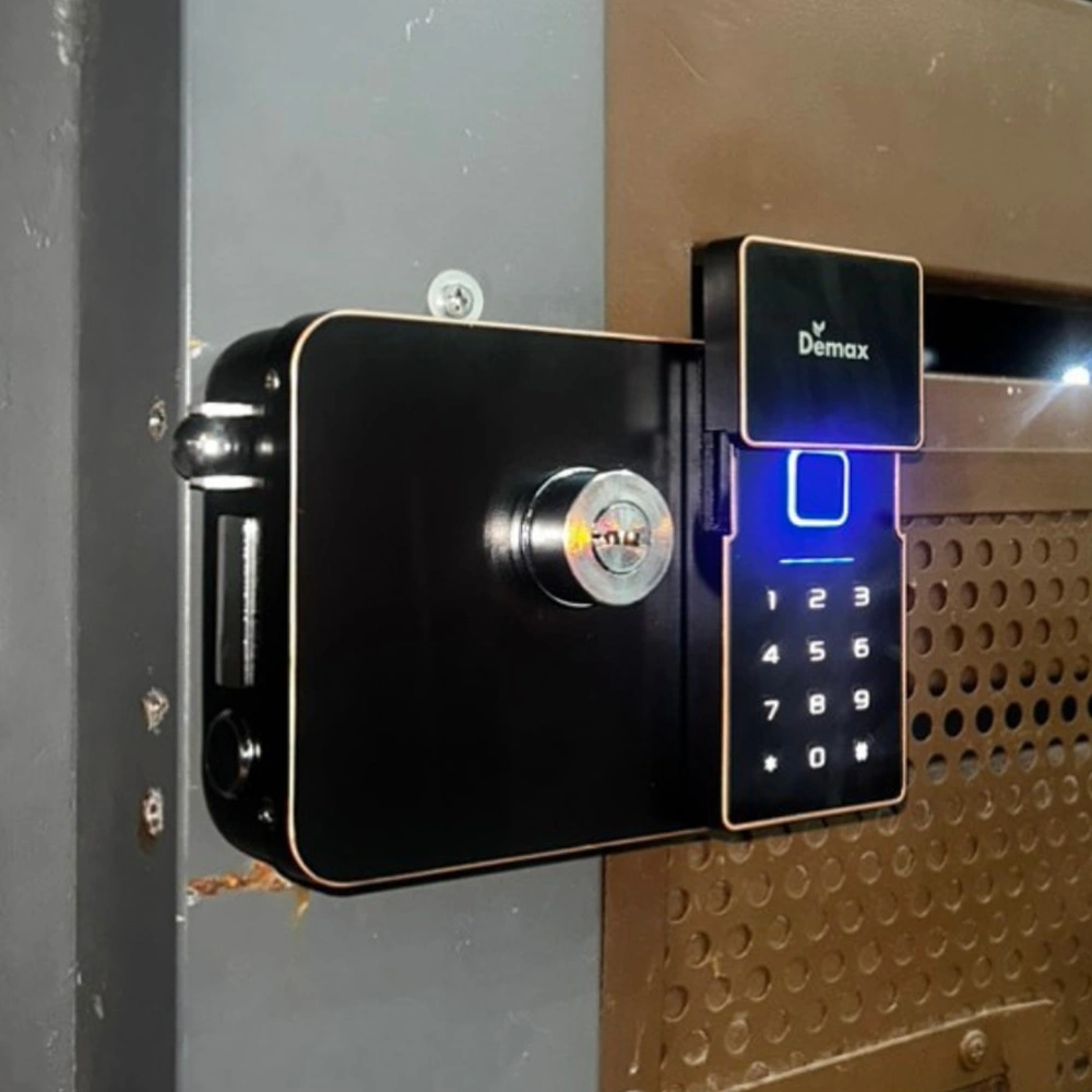 Khoá Cửa Cổng Thông Minh Demax EL608 - Kết Nối Wifi