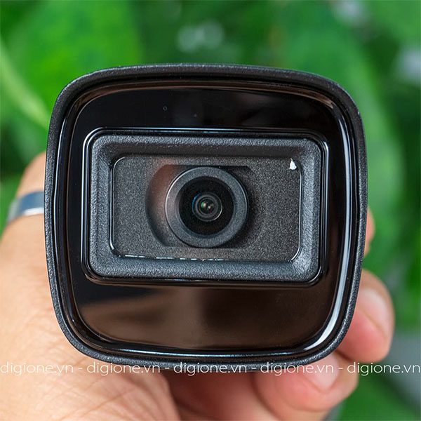 Camera Analog Hikvision DS-2CE16U1T-ITF 8.0 Megapixel