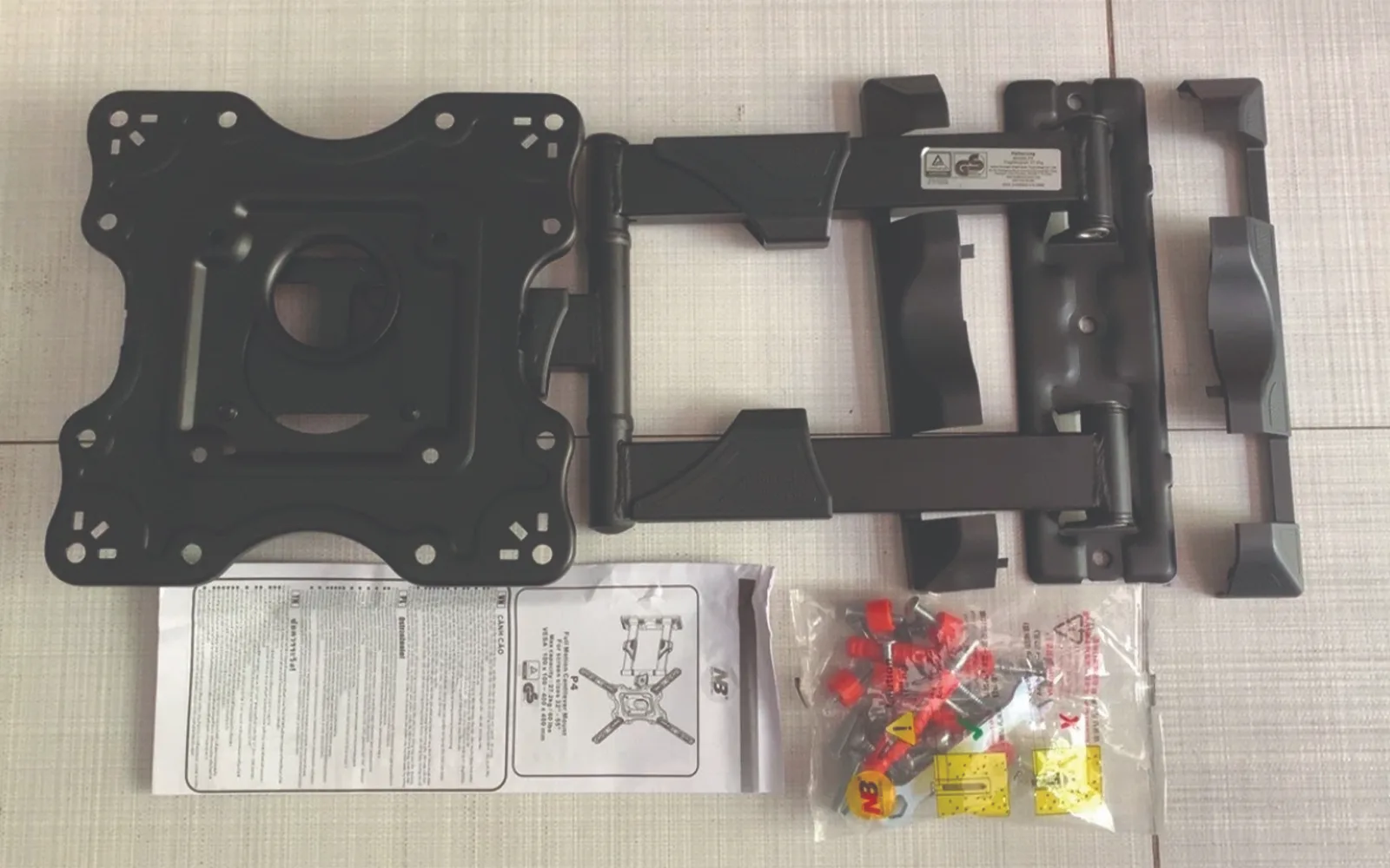 1715183728-gia-treo-tv-nb-p4a-22