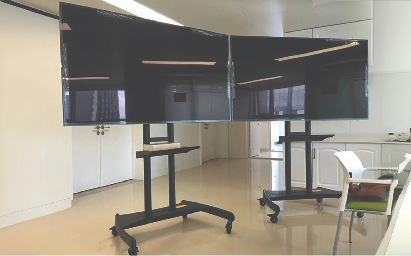 Giá Treo Tivi Ava1800 70 1p Giá Rẻ - Miễn Phí Lắp Đặt