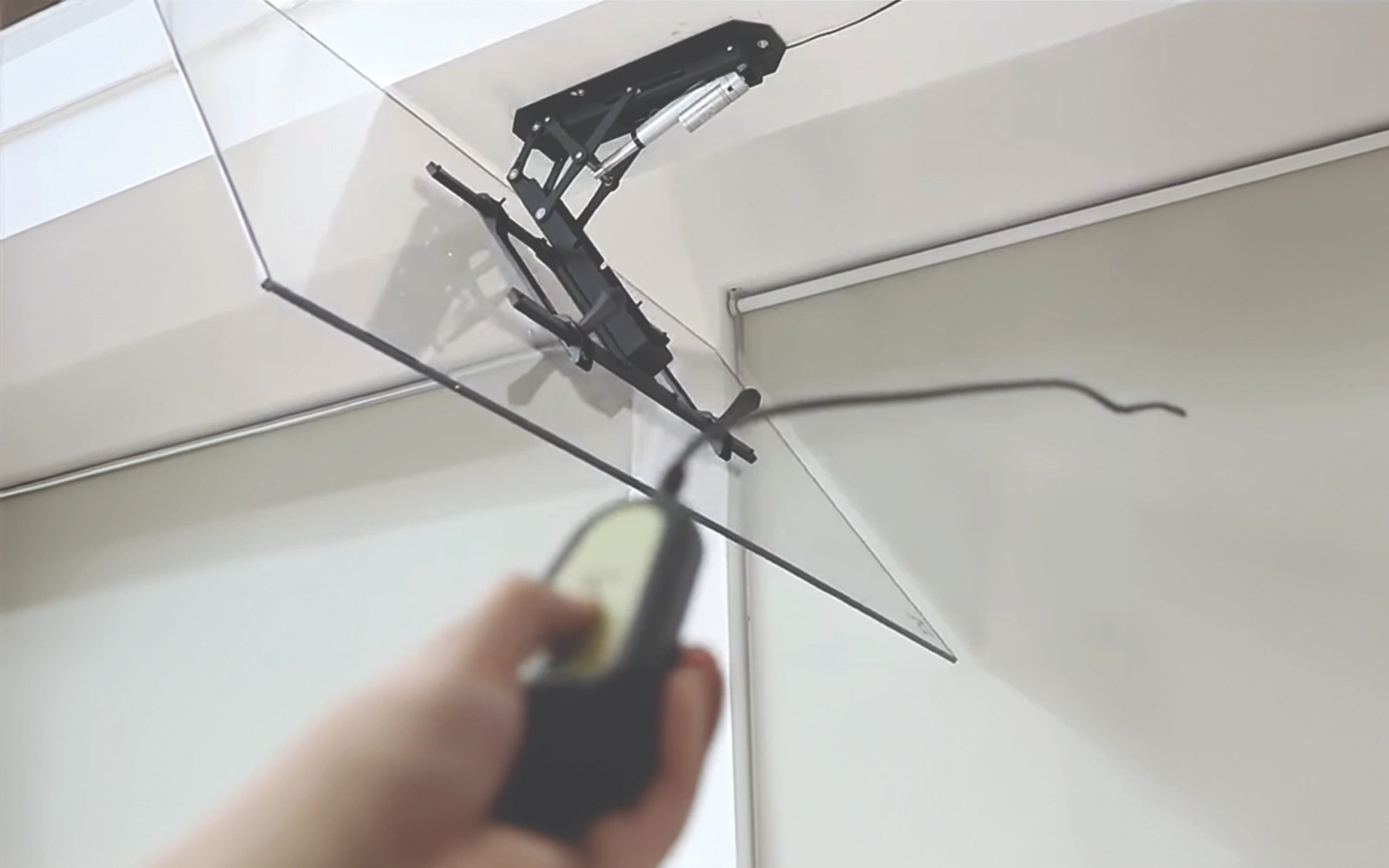 gia-treo-tha-tran-co-dieu-khien-23