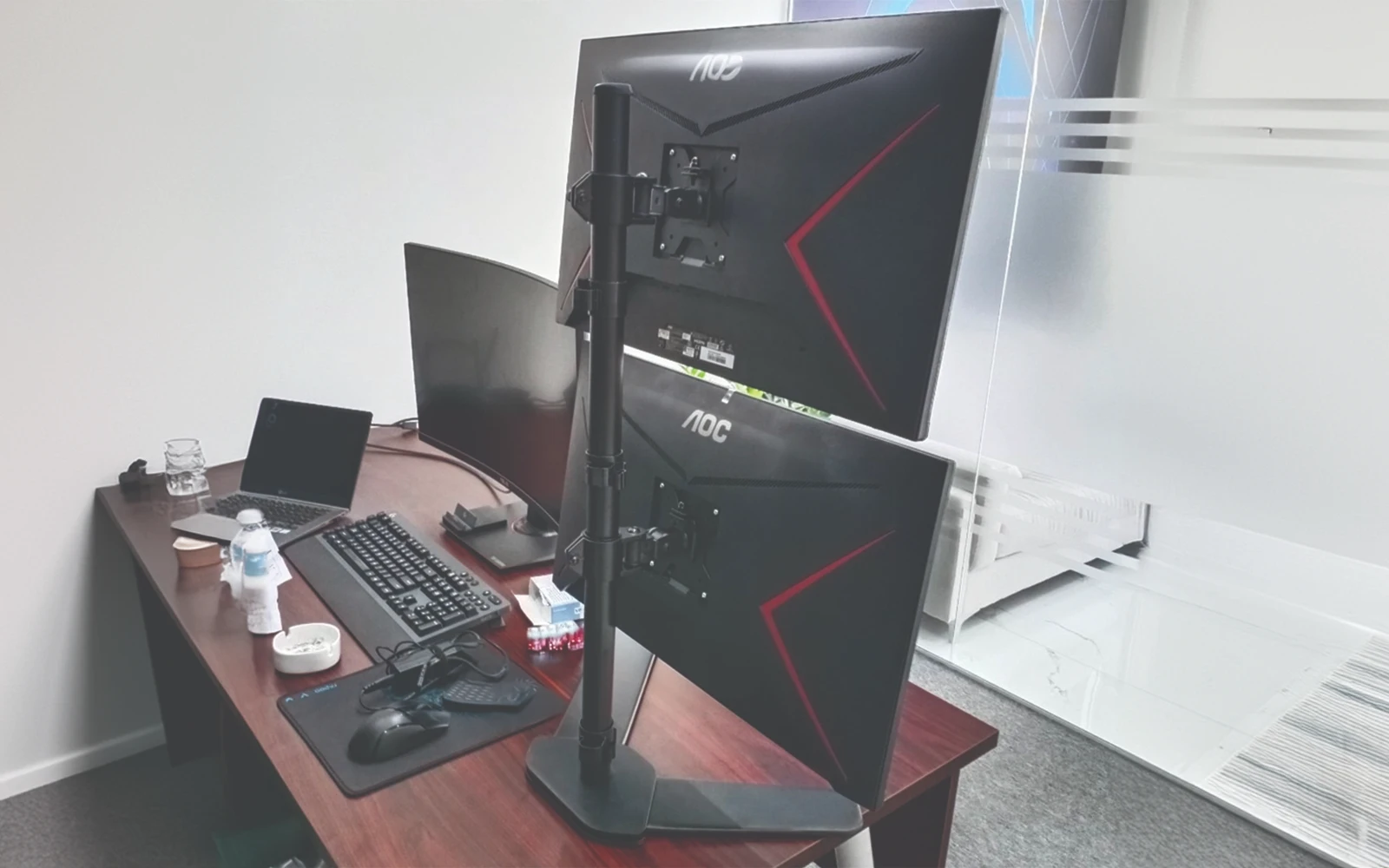 gia-treo-hai-man-hinh-m073-27