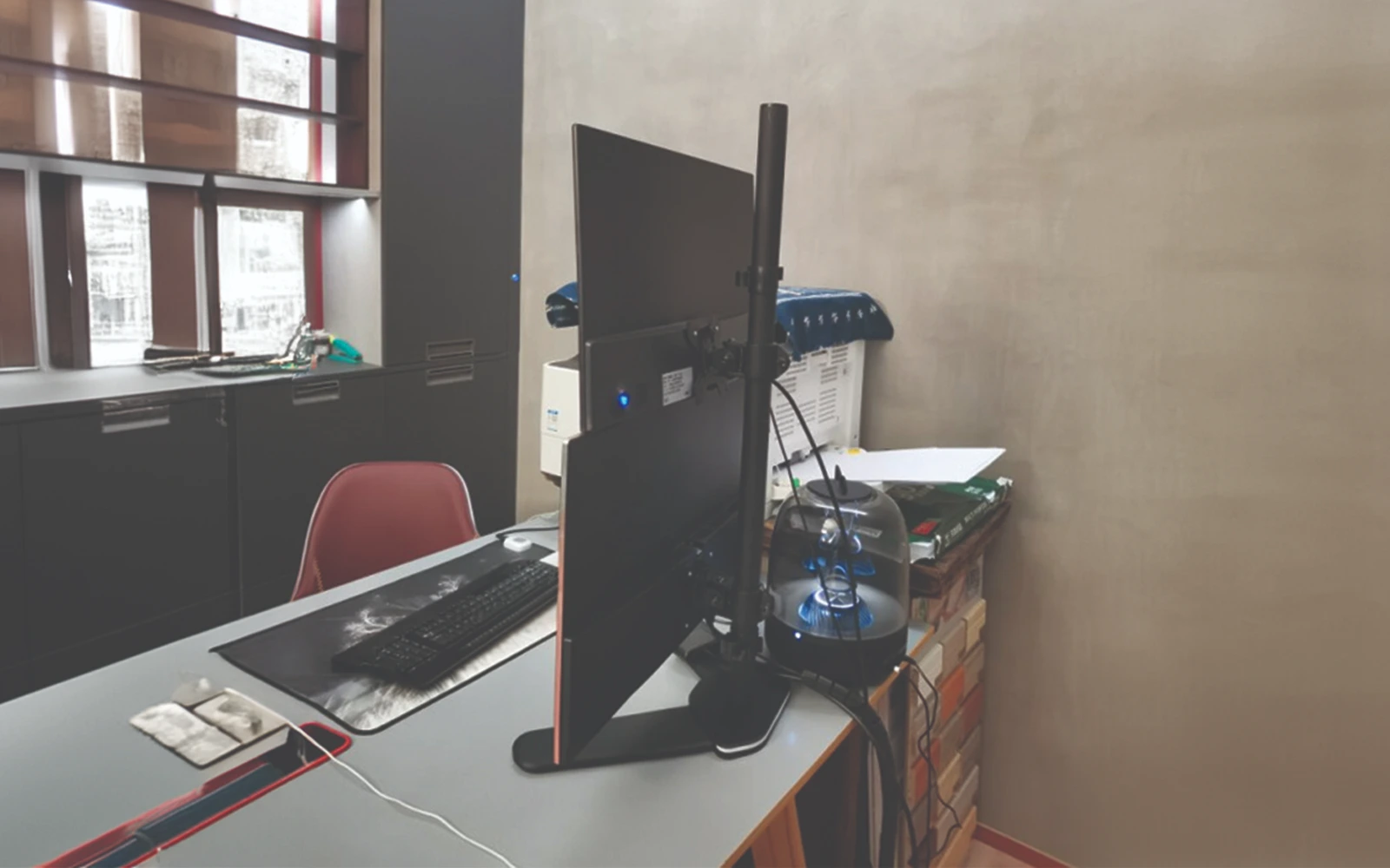 gia-treo-hai-man-hinh-m073-28