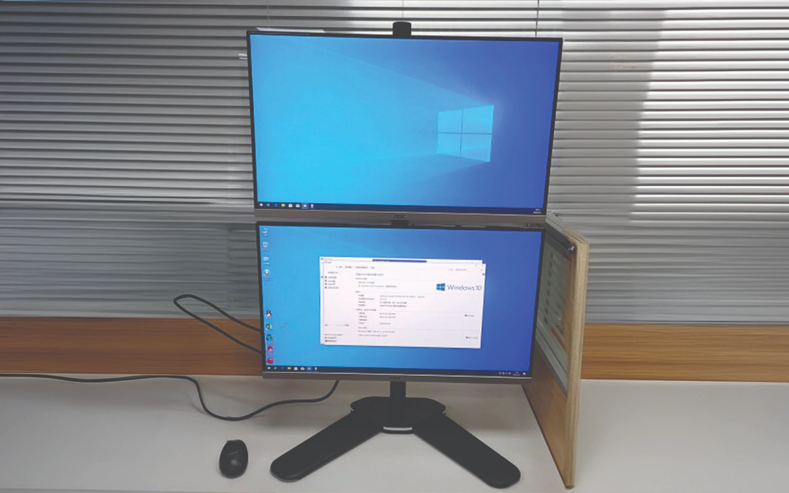 gia-treo-hai-man-hinh-m073-29