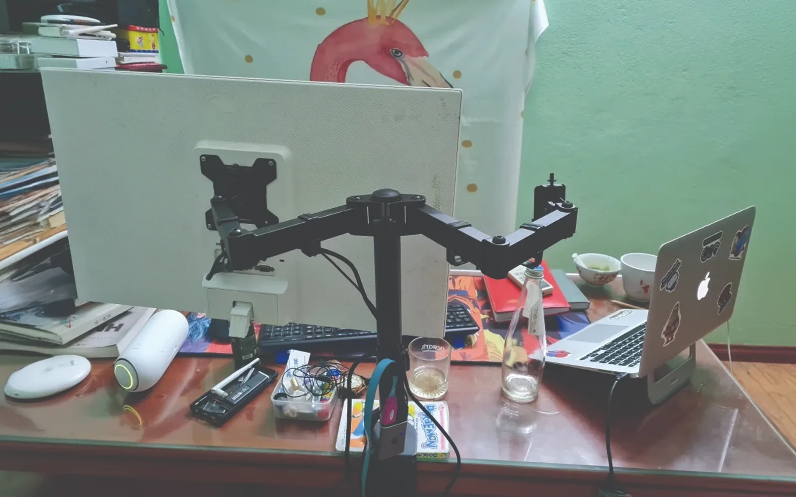 gia-treo-2-man-hinh-may-tinh-m052s-26