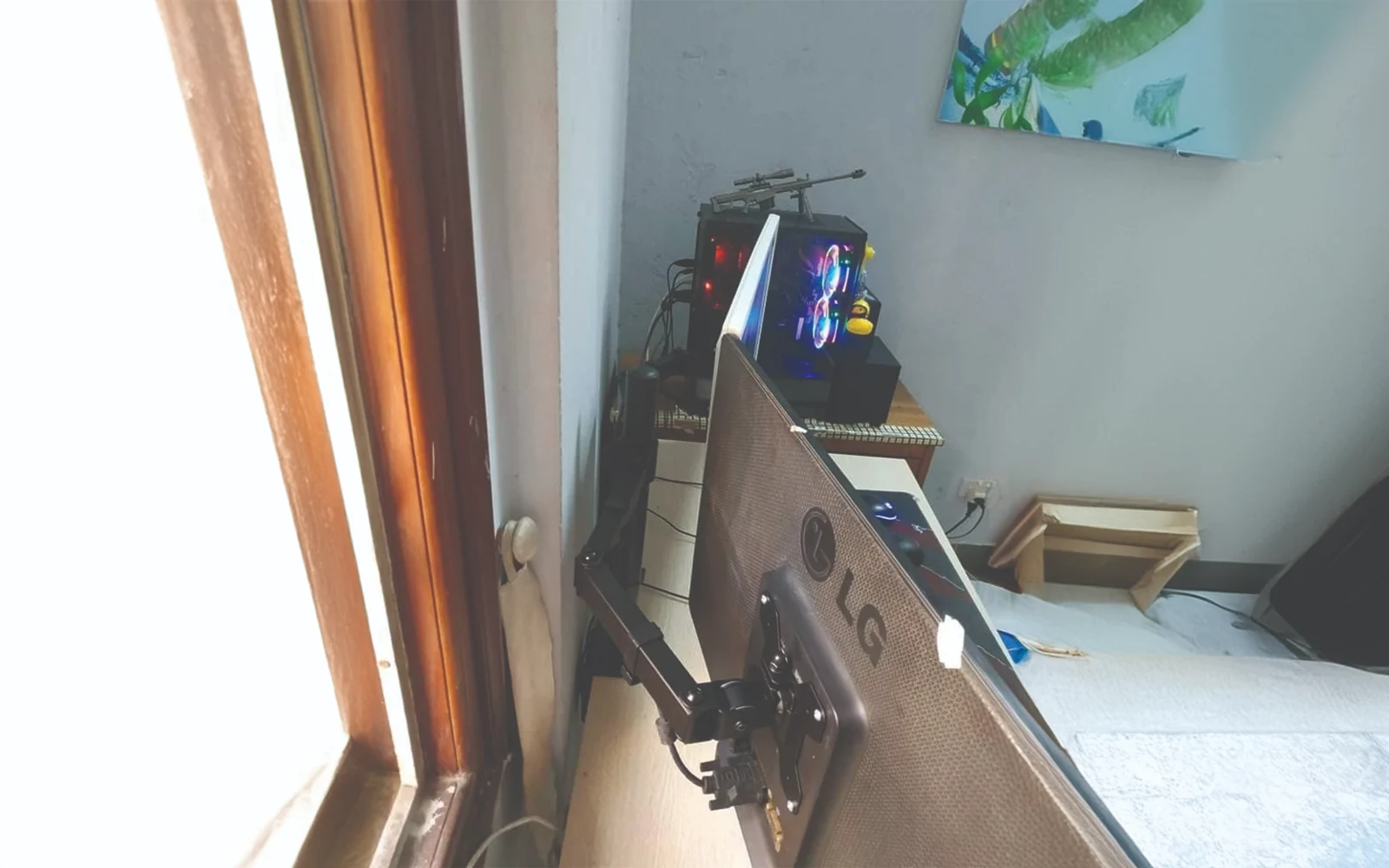 gia-treo-2-man-hinh-may-tinh-m052s-29