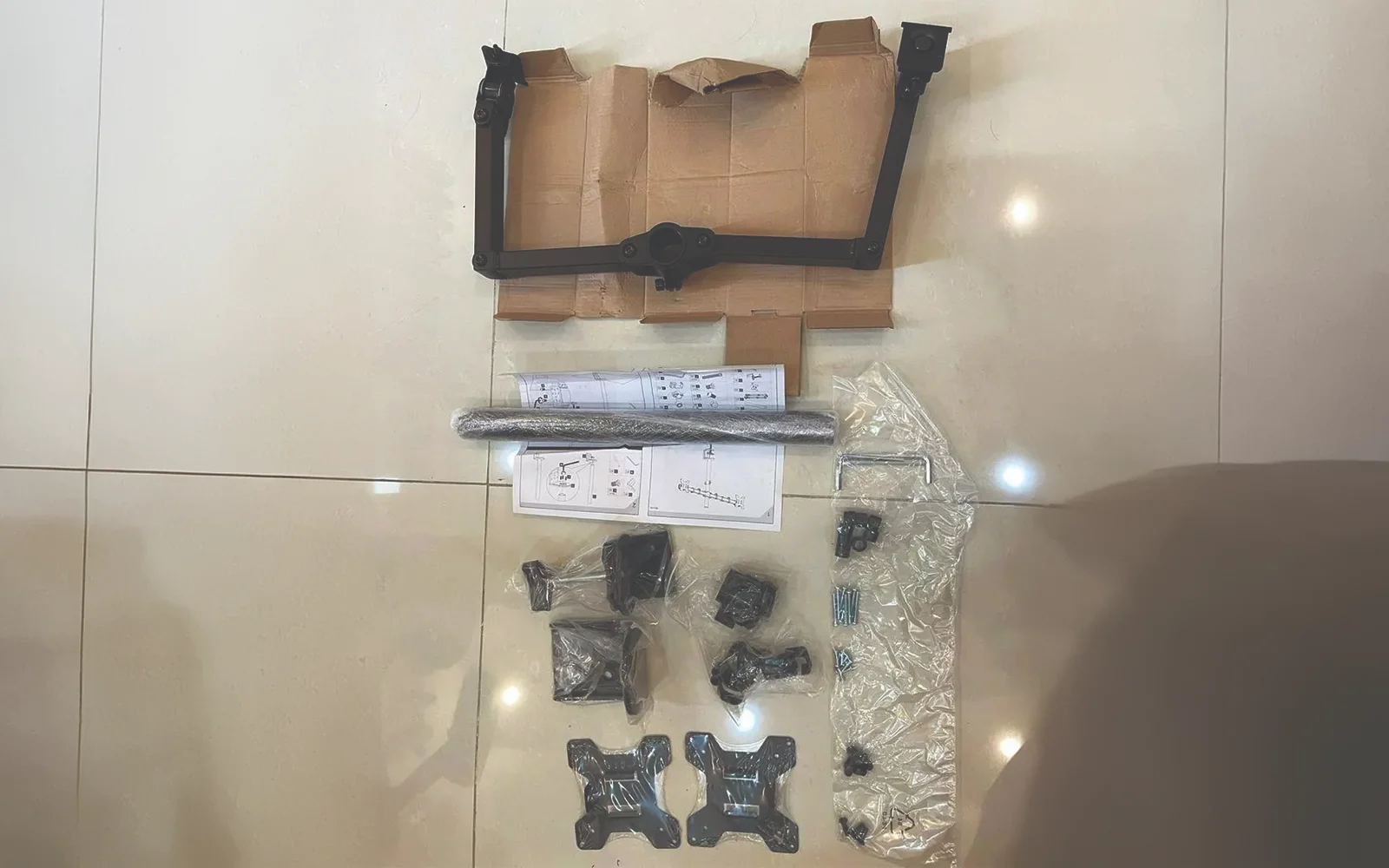 gia-treo-2-man-hinh-may-tinh-m052s-31