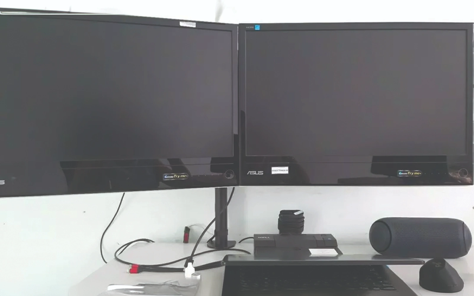 gia-treo-2-man-hinh-may-tinh-m052s-32