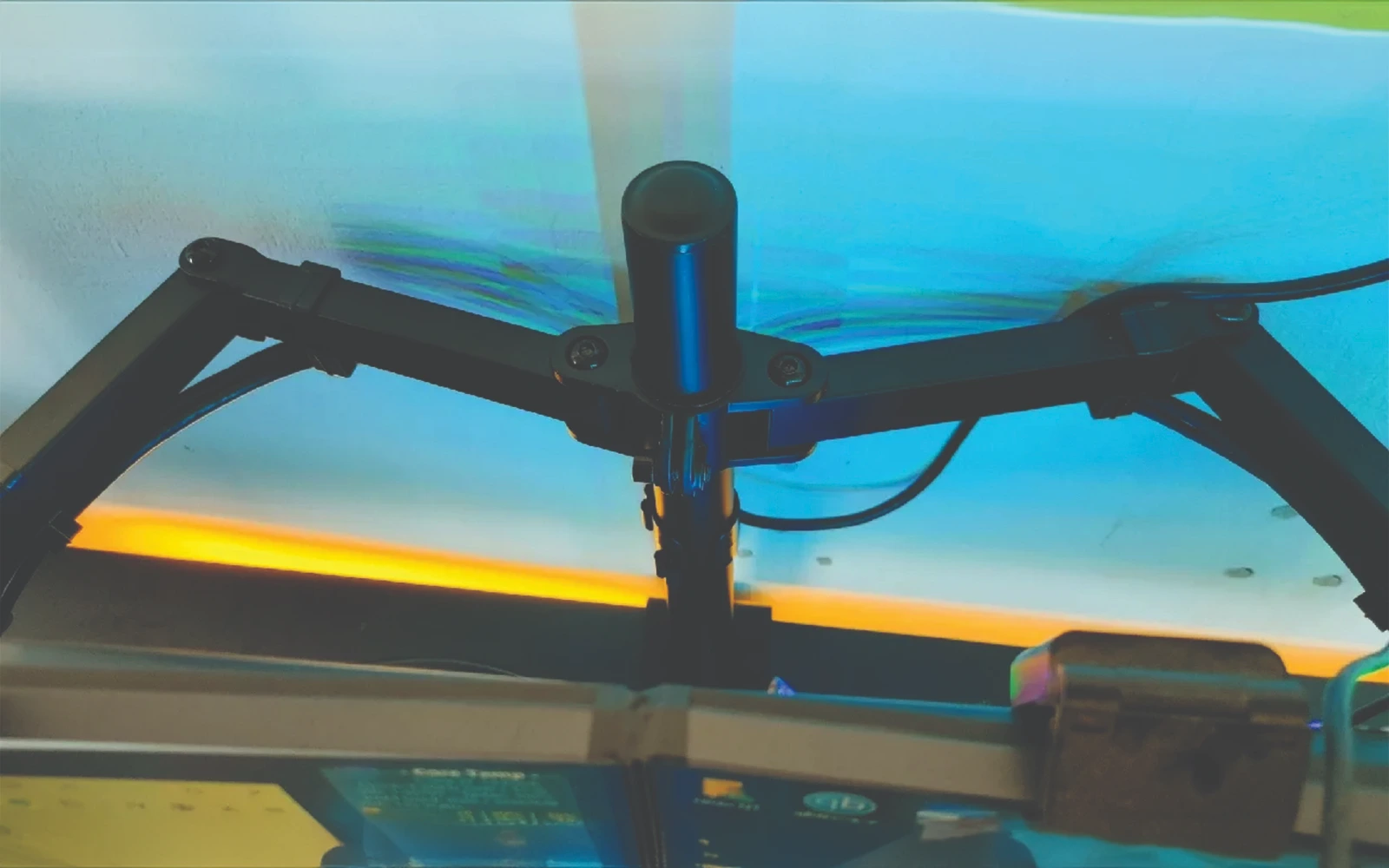 gia-treo-2-man-hinh-may-tinh-m052s-35