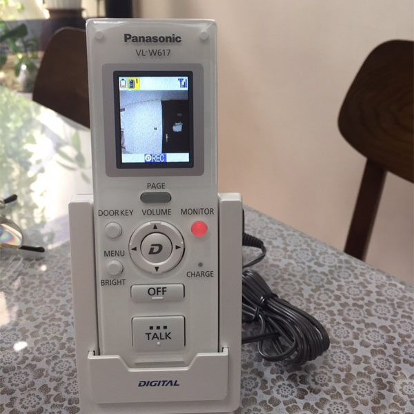 Bộ Chuông Cửa Màn Hình Panasonic VL-SW274VN