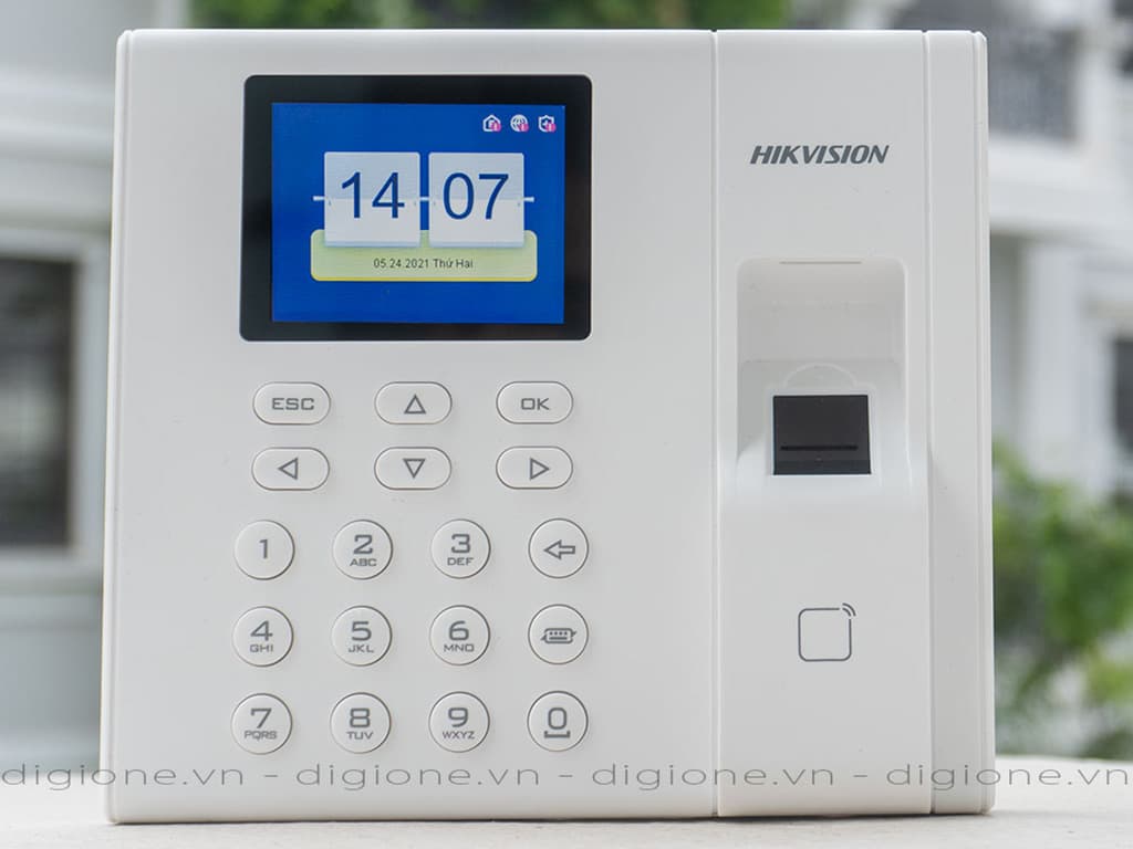 máy chấm công vân tay