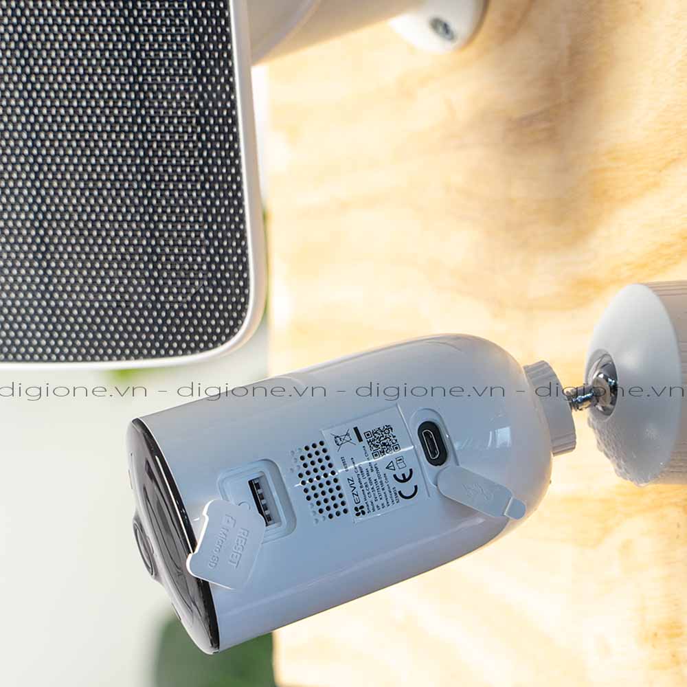 Camera Ezviz CS-CB3 Dùng Pin Năng Lượng Mặt Trời