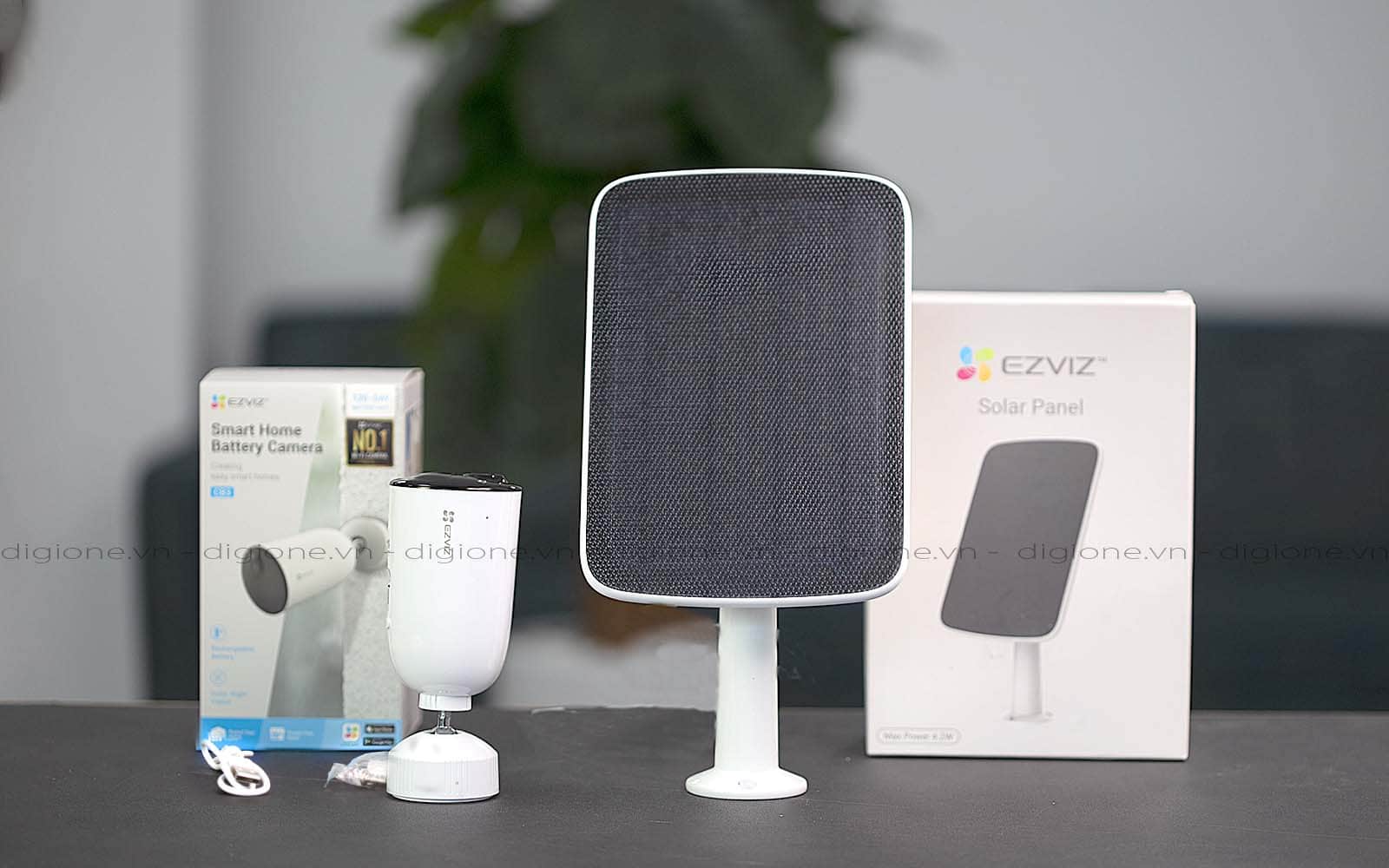 Trọn bộ Camera Ezviz CS-CB3 Dùng Pin Năng Lượng Mặt Trời