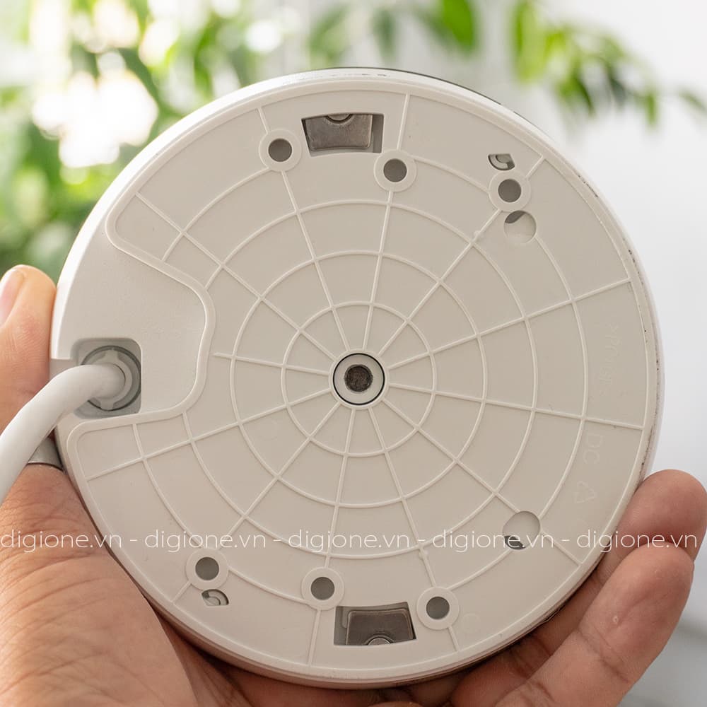 Camera IP Hikvision DS-2DE2A204IW-DE3 2.0MP