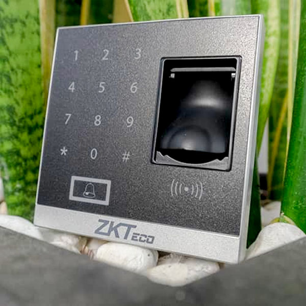 Thiết Bị Kiểm Soát Cửa Ra Vào ZKTeco X8s