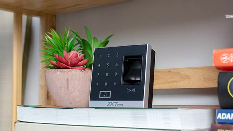 may-cham-cong-van-tay-the-cam-ung-kiem-soat-cua-zkteco-x8s-11