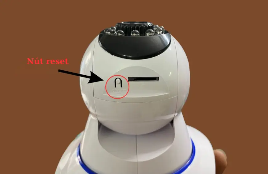 nút reset camera yoosee 3 râu